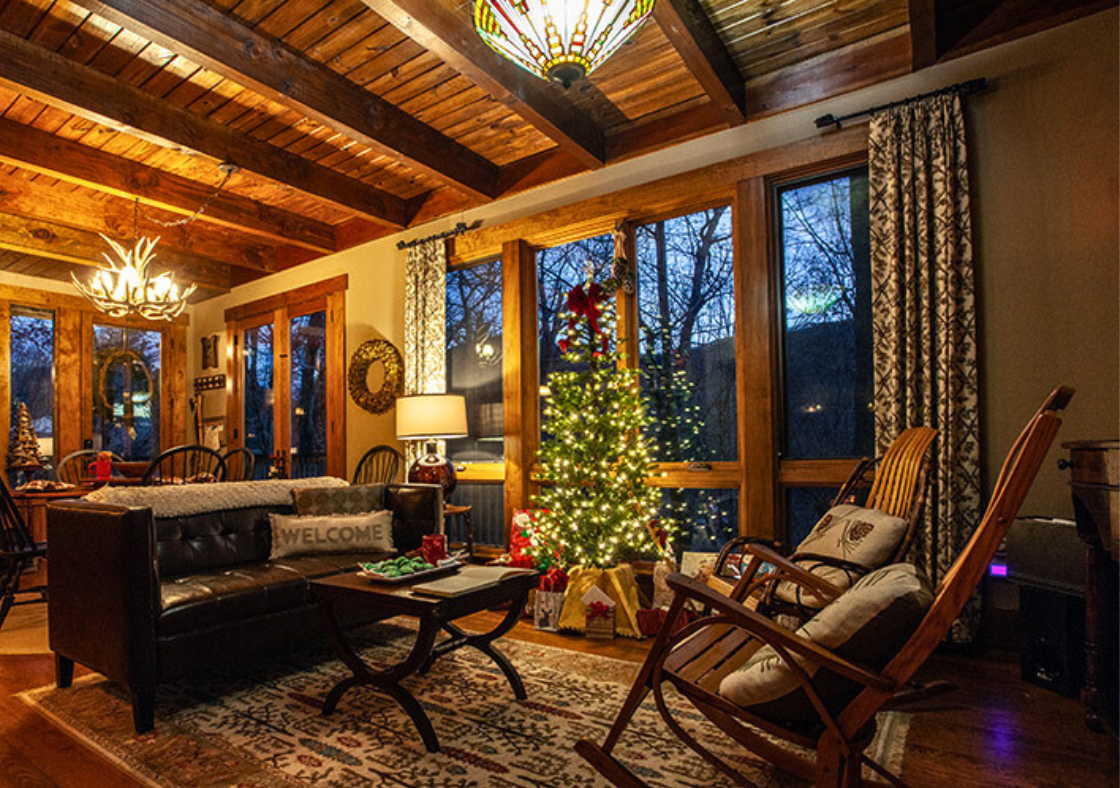 10 Asheville Cabins for the Holidays |Greybeard Rentals, image size:1120x788