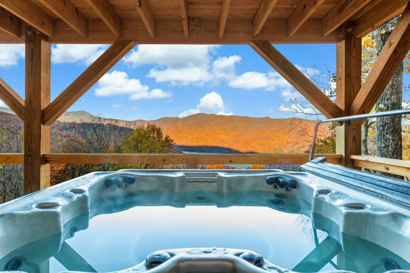 High Lake Lodge - Black Mountain Vacation Cabin