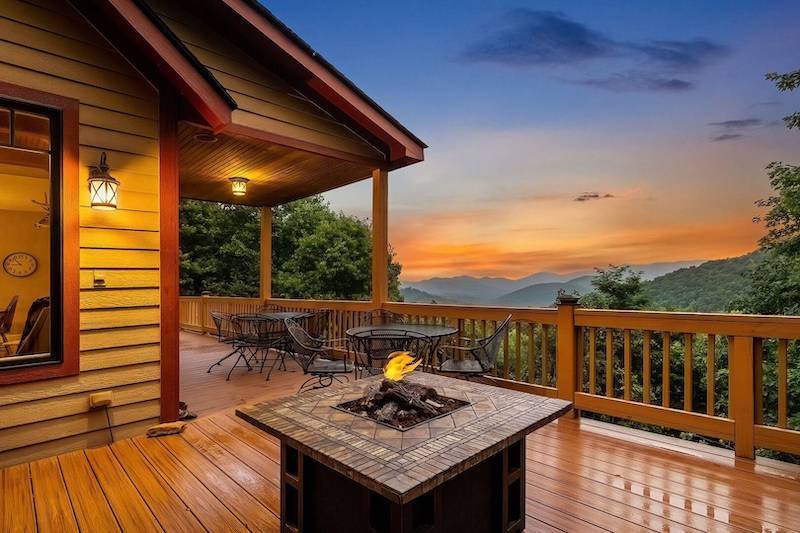 Viewmont - Black Mountain Cabin Rental